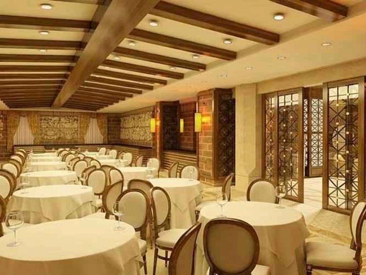 Территория White Park Hotel 4*